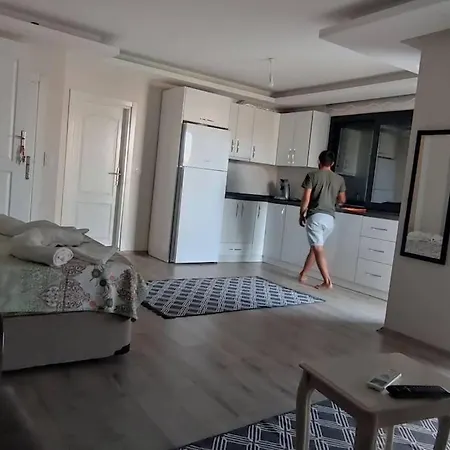 Bahçe Katı Stüdyo 1 Deniz Manzaralı Appartement
